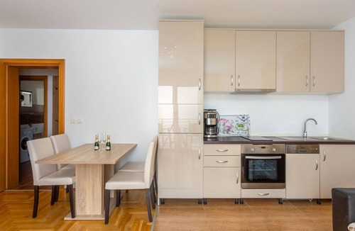 Mosenice Apartment | Apartman Zora 3 by Villas guide