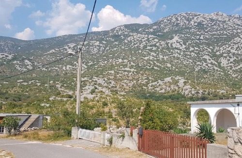 Cesarica House | Apartmani Gabi