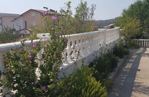 Cesarica House | Apartmani Gabi