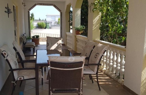 Cesarica House | Apartmani Gabi