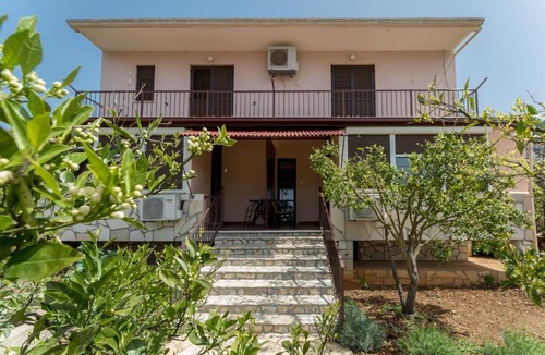 Vela Luka Apartment | Apartmani Kalos