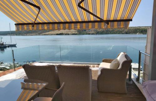 Posedarje Apartment | Apartmani More Luxury apartment with whirpool and terace 50 m2