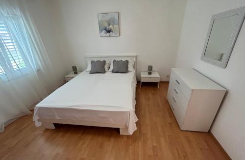 Sucuraj Apartment | Apartmani Pavlović