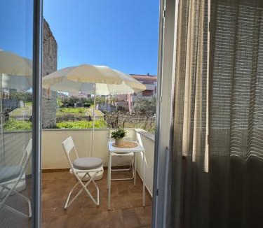 Kukljica Apartment | Apartmant SEASIDE - great location, 2 min from beach, sunny terrace