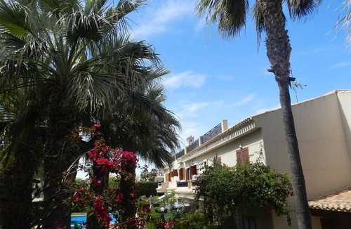 Playa Flamenca Apartment | Apartment Playa Flamenca with Pool, A/C, Terrace & Garden