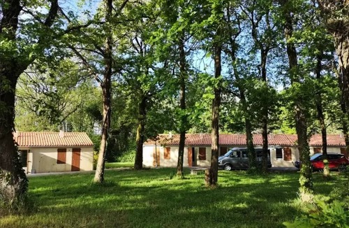 Mareuil-Sur-Lay-Dissais Villa | Apartment
