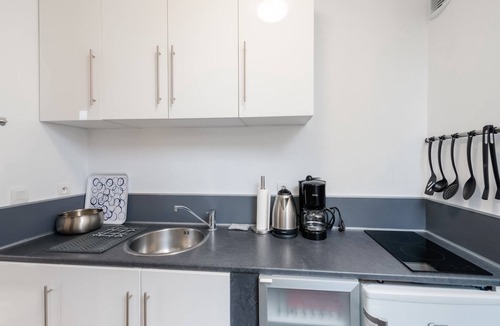 Port-en-Bessin-Huppain Apartment | Apartment in Port-en-Bessin near Seashore