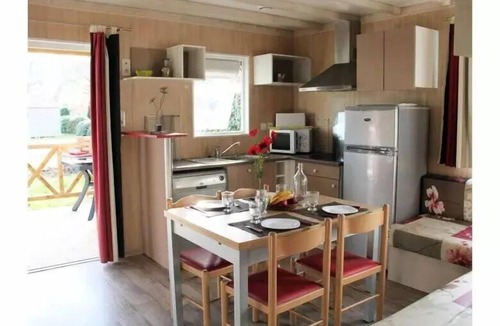 Saint-Julien-des-Landes Ski Chalet | Apartment