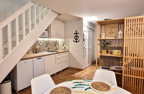 Saint-Laurent-d'Aigouze House | Apartment with pool in the Camargue - family time in a great complex