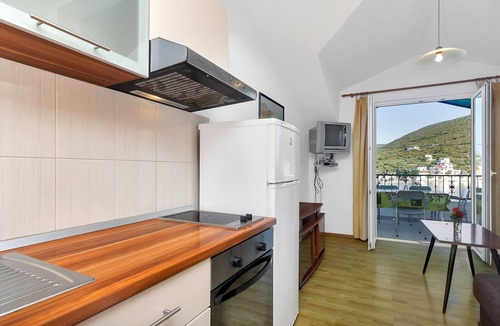 Pokrivenik Apartment | Apartment and Rooms Nikola (38301-A7) - Zastrazisce - island Hvar