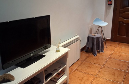 San Sebastian Apartment | Apartment 'Garro1' with Mountain Views