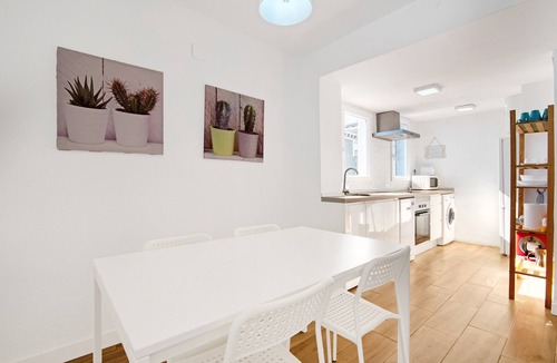 El Puig de Santa Maria Apartment | Apartment 'Playa Puig' with Shared Pool, Wi-Fi and Air Conditioning
