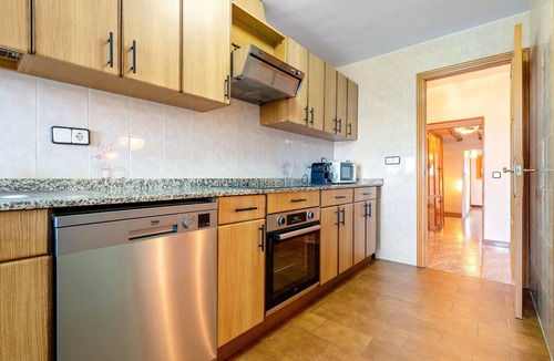 Penarroya de Tastavins Apartment | Apartment 'Casa El Ferrer' with Mountain View, Private Terrace and Wi-Fi