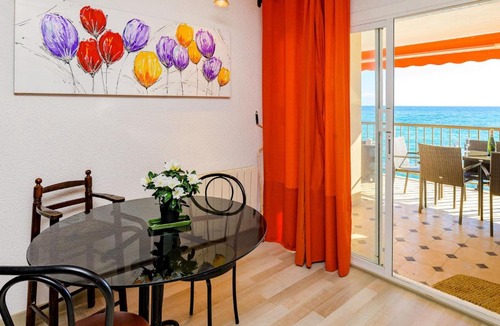 Sant Andreu de Llavaneres Apartment | Apartment Blaumar