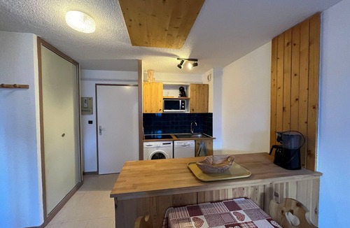Val Cenis Apartment | Apartment in Lanslebourg Village, Val Cenis - 300m from Ski Slopes