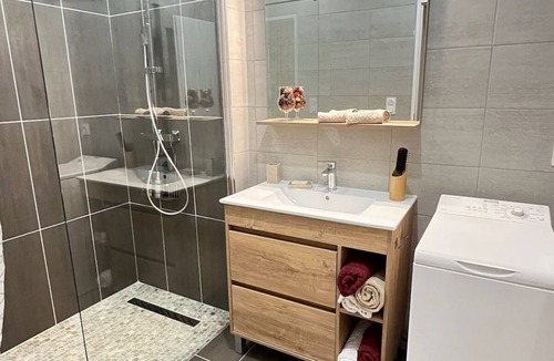 Saint-Julien-Chapteuil Apartment | Apartment "Lune" RDC terrace, private parking