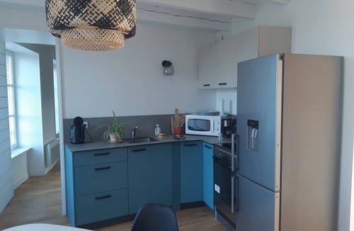 Saint-Vaast-la-Hougue Apartment | apartment on the port