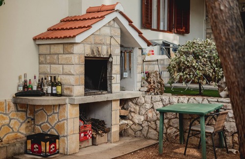 Ivan Dolac Apartment | Apartments Antun (33181-A4) - Ivan Dolac - island Hvar