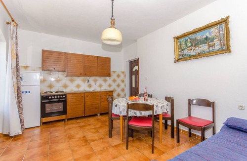 Stomorska Apartment | Apartments Drazen (59221-A3) - Stomorska - island Solta
