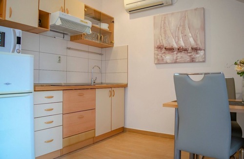 Stomorska Apartment | Apartments Daira (102041-A3) - Stomorska - island Solta