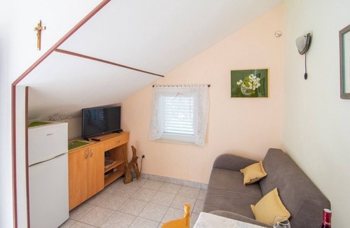Stomorska Apartment | Apartments Mari (102711-A2) - Stomorska - island Solta