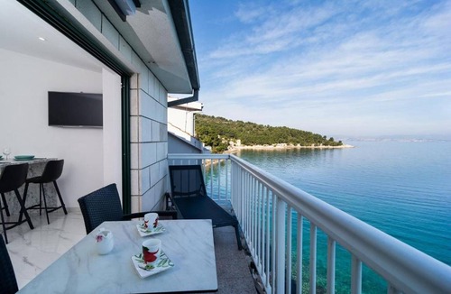 Stomorska Apartment | Apartments Seafront Paradise (122461-A2) - Stomorska - island Solta