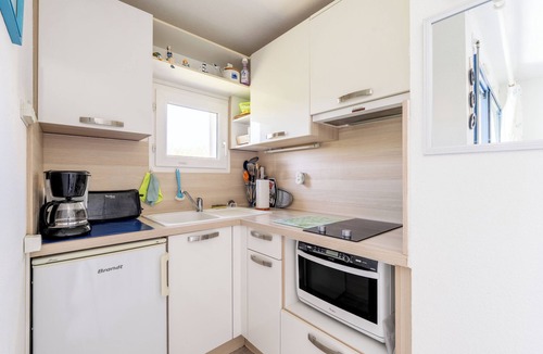 Pornic Apartment | Apartment '07 - Sainte Marie, Vue Golf' with Private Pool and Balcony