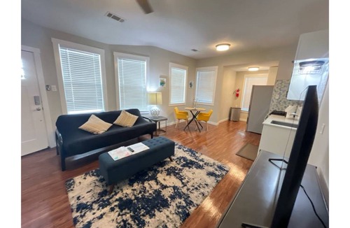 Mahncke Park Apartment | Apartment ∙ 1 bedroom ∙ 4 guests