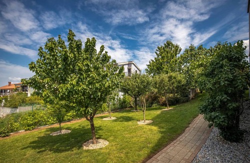 Buzdohanj Apartment | Apartment ∙ 1 bedroom ∙ 4 guests