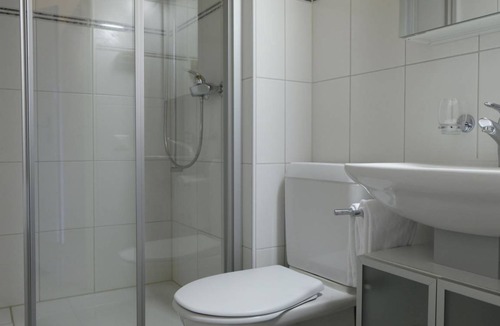 Spiez Apartment | Apartment ∙ 1 bedroom ∙ 4 guests