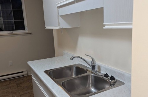 Aylmer Apartment | Apartment 1