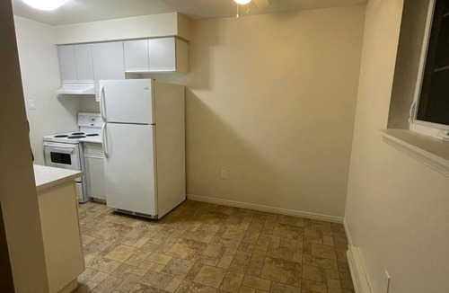 Aylmer Apartment | Apartment 1