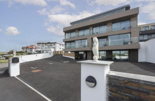 Porth House | Apartment 1, Oasis Sands