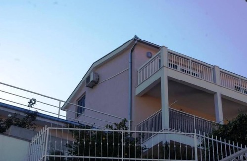 Mastrinka Apartment | Apartment 1 on the ground floor with a terrace