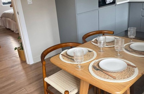 Leek Apartment | Apartment 1 Peak Willow Apartments