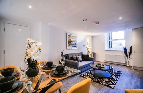 York House | Apartment 1 - The Crescent