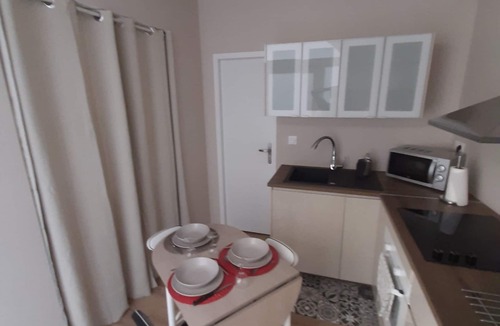 Bourg-Saint-Andeol Apartment | Apartment 100 refurbished ! 07/2019 ! 35 M2 (3 beds)