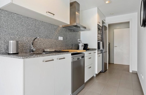 Torredembarra Apartment | Apartment 100m beach and train with free parking