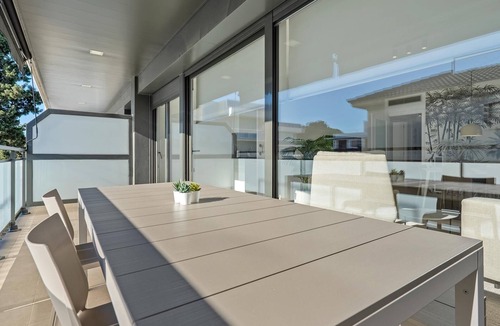 Torredembarra Apartment | Apartment 100m beach and train with free parking