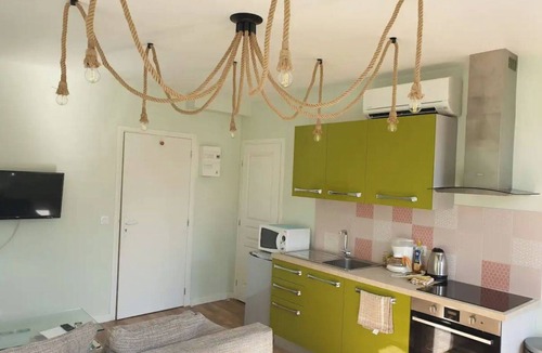 Notre-Dame du Mont Apartment | Apartment 100m from Cours Julien in Marseille