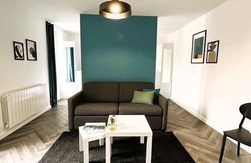 Montreuil Apartment | Apartment 11 - LE BELLEVILLE