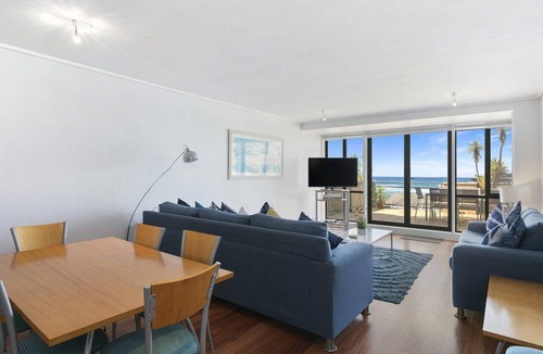 Lorne Apartment | Apartment 11 Pacific Apartments