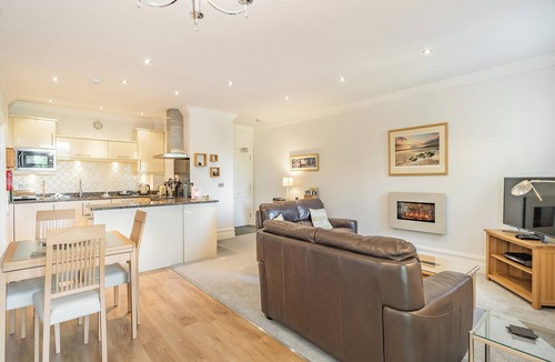 Silverdale Cottage | Apartment 14, Hazelwood Hall