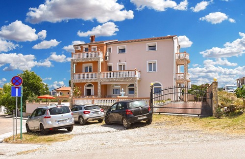 Pula Apartment | Apartment 1466/31629 (Istria - Stinjan), 800m from the beach