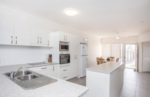 Old Bar Apartment | Apartment 19@ The Meridian