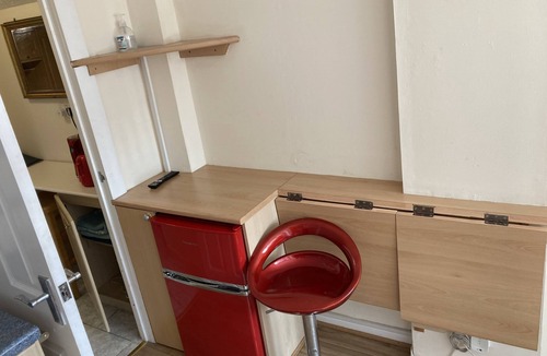 Chapeltown Apartment | Apartment 2 at Harman Suitesb