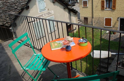 Chironico Apartment | Apartment ∙ 2 bedrooms ∙ 4 guests