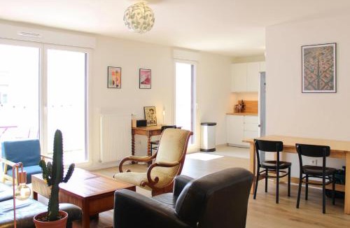 Aubervilliers Apartment | Apartment 2 bedrooms with balcony