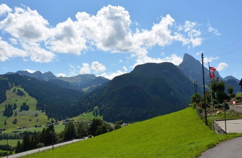 Saanen Apartment | Apartment ∙ 2 bedrooms ∙ 5 guests