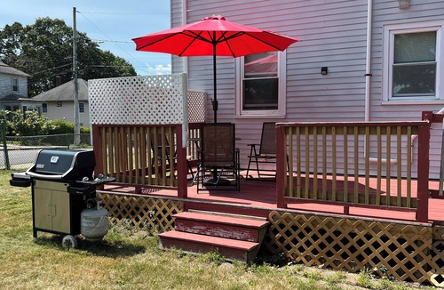 West Street - River Street Apartment | Apartment 2 Bedrooms Deck Yard
